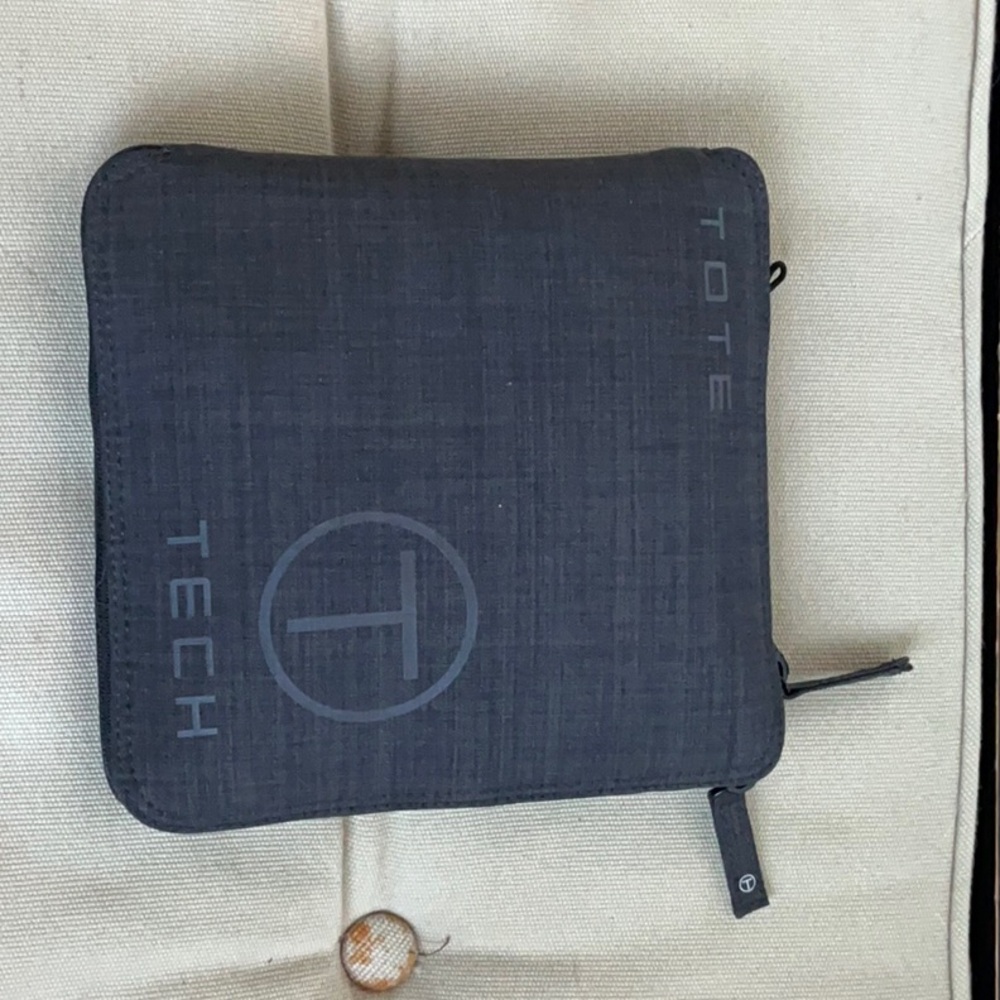Packable Tumi Tech tote